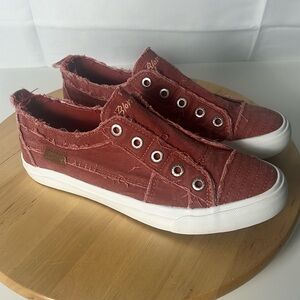 Blowfish Malibu Sneakers Women’s Size 10 New WOB